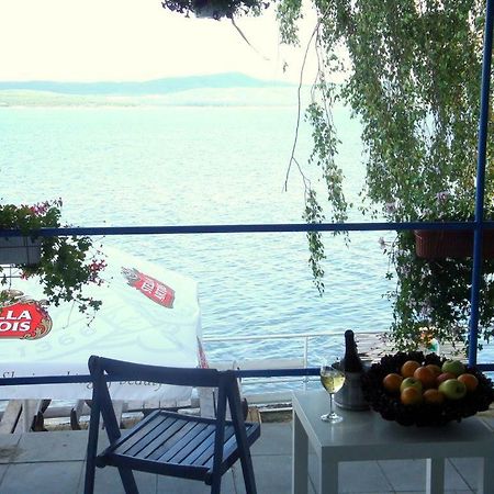Комплекс Белите Къщи Shtarkelovo Gnezdo Exteriér fotografie