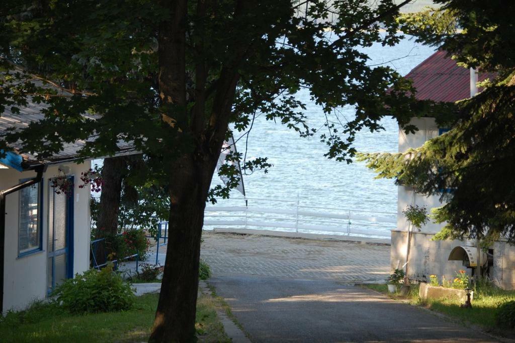 Комплекс Белите Къщи Shtarkelovo Gnezdo Exteriér fotografie