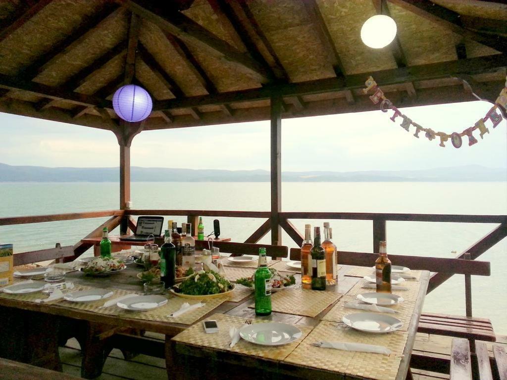 Комплекс Белите Къщи Shtarkelovo Gnezdo Exteriér fotografie